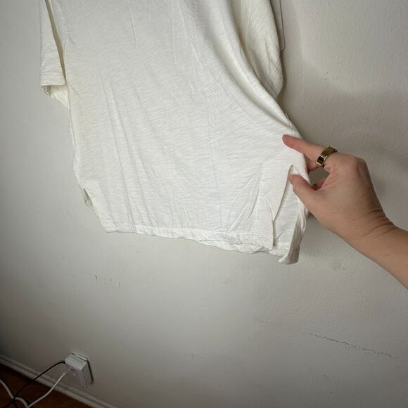 DKNY Ultra Soft Cream Short Sleeve Side Slit Round Neck Boxy Crop Top L - Picture 3 of 12